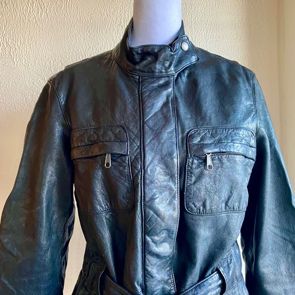 Vintage Gap black leather belted jacket, zipper and snap front Size M *LIKE NEW* - Picture 7 of 16